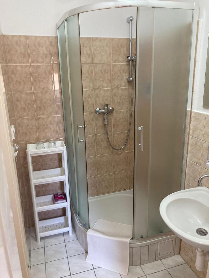 Apartmany U Kubiku Градец-Кралове Экстерьер фото